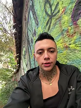 Snapshot of _PhillipBrown chatting on 09-11-25, 11:43 PhillipBrown online show from 09-11-25, 11:43