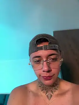 Snapshot of _PhillipBrown chatting on 07-18-26, 12:31 PhillipBrown online show from 07-18-26, 12:31