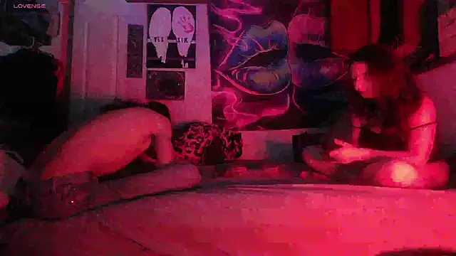 NovaLove2002 online show from 11-13-25, 05:39