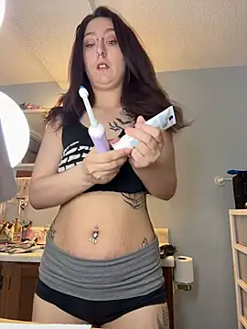 NovaLove2002 online show from 04-28-26, 05:07