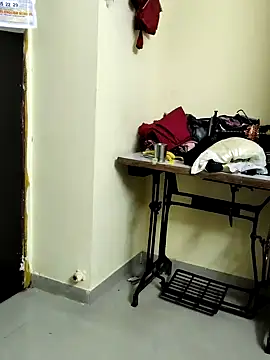 Snapshot of anuradha1432 chatting on 11-09-25, 12:53 anuradha1432 online show from 11-09-25, 12:53