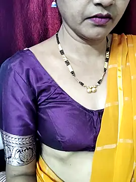 Snapshot of anuradha1432 chatting on 12-19-25, 09:38 anuradha1432 online show from 12-19-25, 09:38