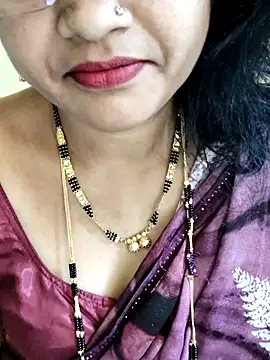 Snapshot of anuradha1432 chatting on 01-10-26, 08:05 anuradha1432 online show from 01-10-26, 08:05