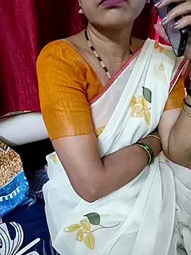 Snapshot of anuradha1432 chatting on 03-11-26, 09:26 anuradha1432 online show from 03-11-26, 09:26