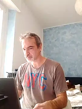 Snapshot of Marcolino183 chatting on 01-21-25, 10:19 Marcolino183 online show from 01-21-25, 10:19