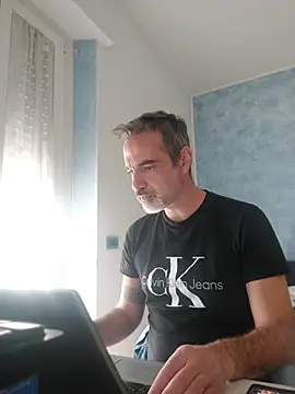 Snapshot of Marcolino183 chatting on 03-13-25, 09:10 Marcolino183 online show from 03-13-25, 09:10