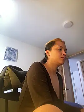 baby lizy online show from 11-08-25, 05:12