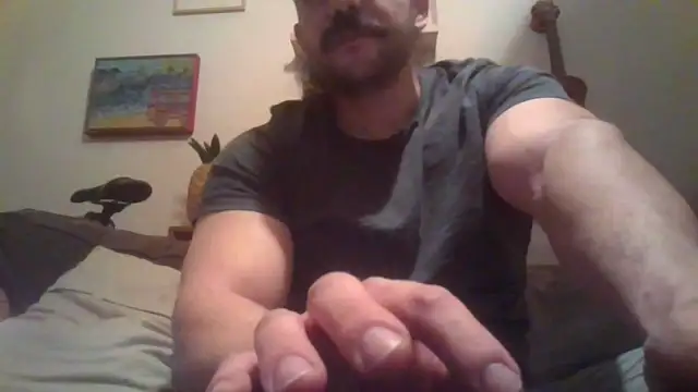 Snapshot of Mclozzz chatting on 02-14-26, 05:04 Mclozzz online show from 02-14-26, 05:04