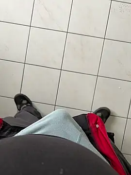 lescoquin2215 online show from 11-21-25, 08:35