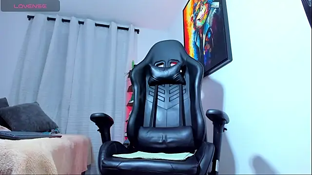 Snapshot of aronvillegas chatting on 10-26-25, 01:22 aronvillegas online show from 10-26-25, 01:22