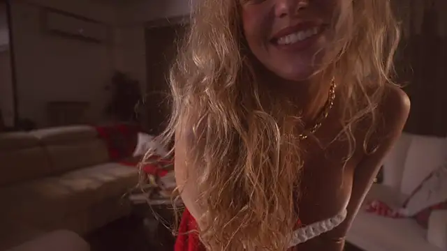 Snapshot of HeyBananas chatting on 12-27-24, 09:54 HeyBananas online show from 12-27-24, 09:54