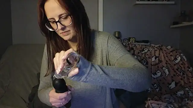 TheBustyHouseWife online show from 03-17-25, 03:36