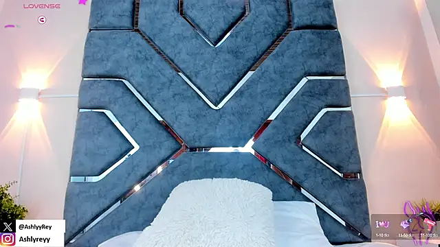 Snapshot of ashlyrey-1 chatting on 01-21-25, 10:30 ashlyrey-1 online show from 01-21-25, 10:30