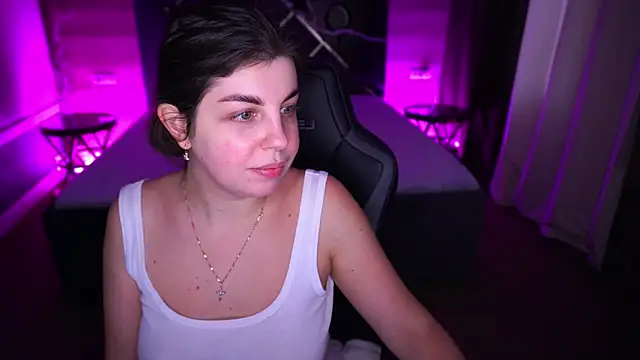 MirandaWong online show from 11-08-25, 07:30