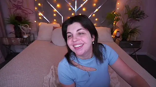 MirandaWong online show from 02-24-26, 06:11