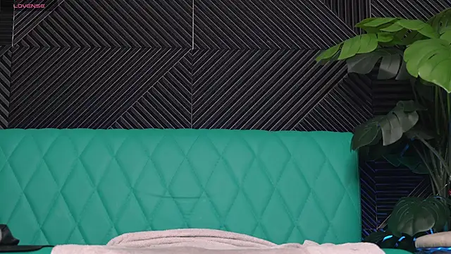 Snapshot of home_horny_eva chatting on 12-16-24, 02:49 home horny eva online show from 12-16-24, 02:49