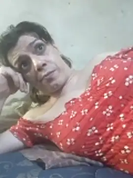 Snapshot of miaparcel chatting on 12-15-25, 12:15 miaparcel online show from 12-15-25, 12:15