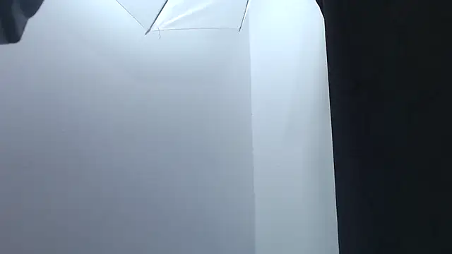 Snapshot of Kitten_Hot_ chatting on 02-18-26, 05:25 Kitten Hot online show from 02-18-26, 05:25