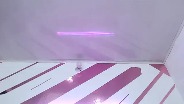 Snapshot of Kitten_Hot_ chatting on 02-21-26, 02:23 Kitten Hot online show from 02-21-26, 02:23