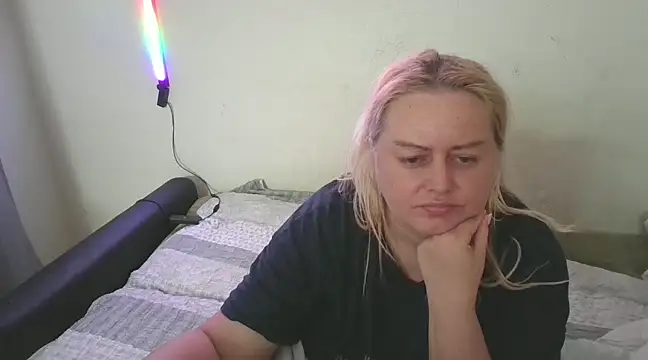 Snapshot of Meliss_Official9 chatting on 02-07-25, 08:11 Meliss Official9 online show from 02-07-25, 08:11