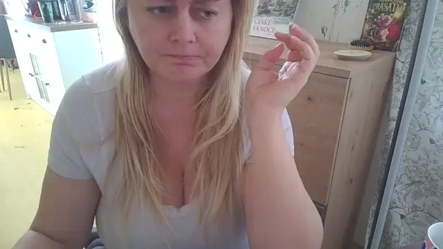 Snapshot of Meliss_Official9 chatting on 11-20-25, 09:31 Meliss Official9 online show from 11-20-25, 09:31