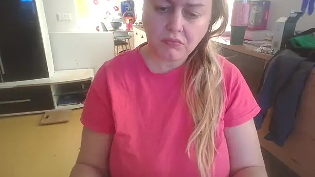 Snapshot of Meliss_Official9 chatting on 02-22-26, 11:31 Meliss Official9 online show from 02-22-26, 11:31