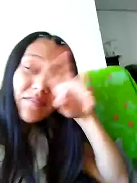 Snapshot of Catalehia_Milk chatting on 01-29-25, 09:50 Catalehia Milk online show from 01-29-25, 09:50