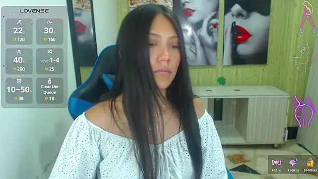Snapshot of Catalehia_Milk chatting on 02-03-25, 07:42 Catalehia Milk online show from 02-03-25, 07:42