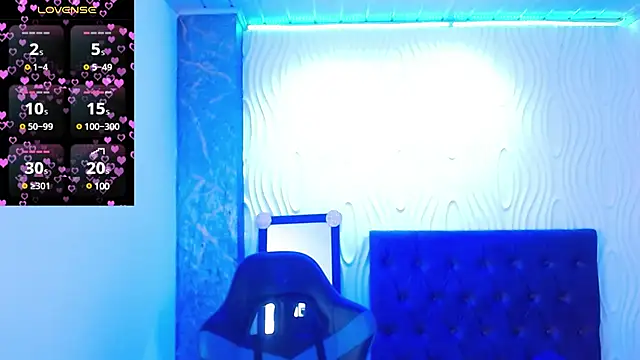Snapshot of Catalehia_Milk chatting on 03-20-25, 02:29 Catalehia Milk online show from 03-20-25, 02:29