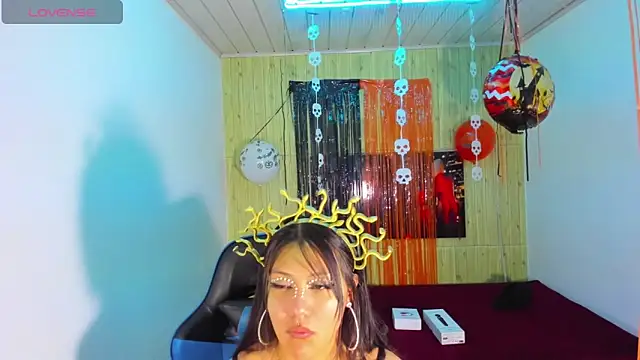 Snapshot of Catalehia_Milk chatting on 10-30-25, 09:48 Catalehia Milk online show from 10-30-25, 09:48