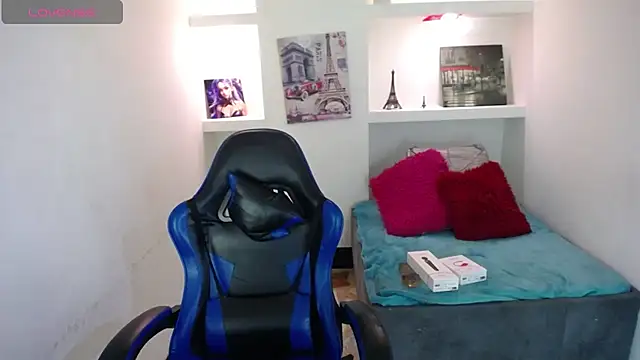 Snapshot of Catalehia_Milk chatting on 11-08-25, 07:34 Catalehia Milk online show from 11-08-25, 07:34