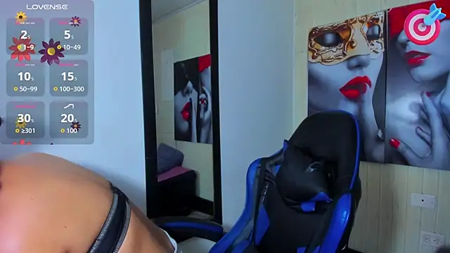 Snapshot of Catalehia_Milk chatting on 11-13-25, 08:19 Catalehia Milk online show from 11-13-25, 08:19