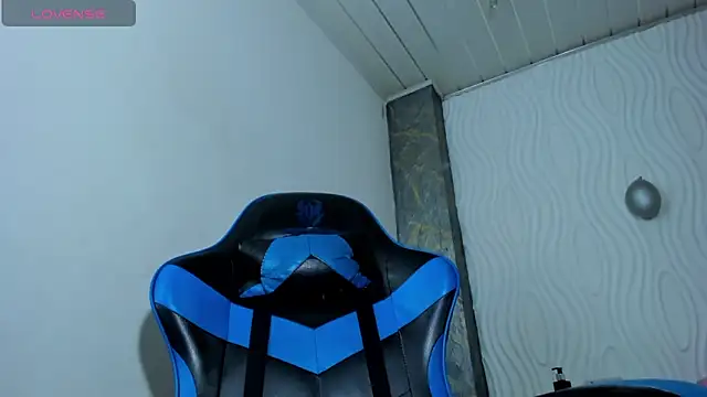 Snapshot of Catalehia_Milk chatting on 12-04-25, 09:12 Catalehia Milk online show from 12-04-25, 09:12