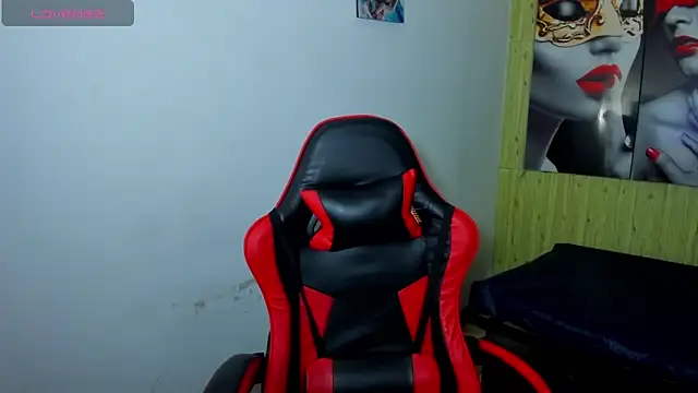 Snapshot of Catalehia_Milk chatting on 02-13-26, 10:06 Catalehia Milk online show from 02-13-26, 10:06