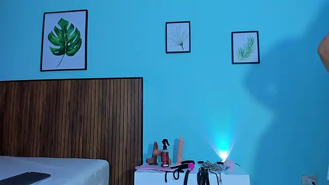 curvy rousi online show from 02-21-25, 02:38