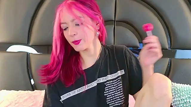 Snapshot of ElizabetthKitty chatting on 01-27-25, 07:13 ElizabetthKitty online show from 01-27-25, 07:13