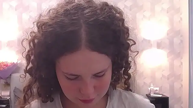 Snapshot of AlenaDast chatting on 09-10-25, 01:00 AlenaDast online show from 09-10-25, 01:00