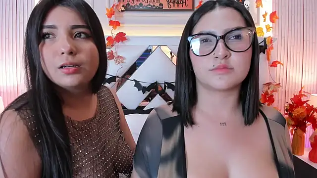 Snapshot of madeleine2112 chatting on 10-23-25, 04:34 madeleine2112 online show from 10-23-25, 04:34