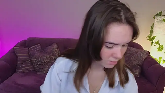 Snapshot of LindaRobertz chatting on 01-22-25, 06:20 LindaRobertz online show from 01-22-25, 06:20