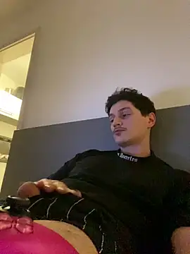 Snapshot of sunnyboy25 chatting on 03-16-26, 10:03 sunnyboy25 online show from 03-16-26, 10:03