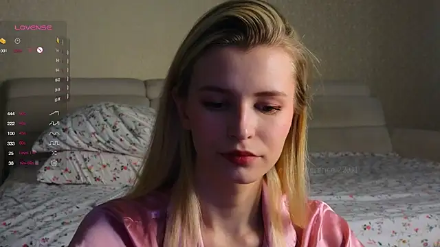 Snapshot of elsa_limerence chatting on 01-22-25, 06:52 elsa limerence online show from 01-22-25, 06:52