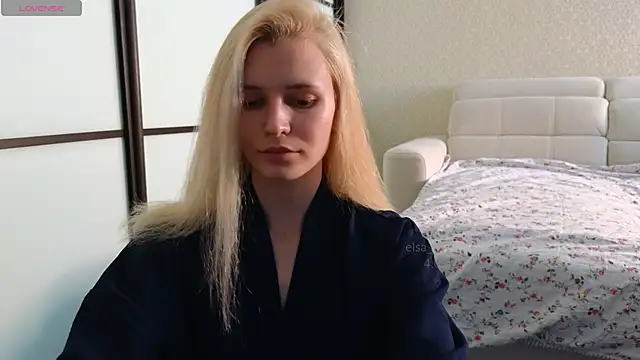 Snapshot of elsa_limerence chatting on 03-05-25, 08:21 elsa limerence online show from 03-05-25, 08:21