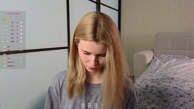 Snapshot of elsa_limerence chatting on 03-17-25, 06:29 elsa limerence online show from 03-17-25, 06:29