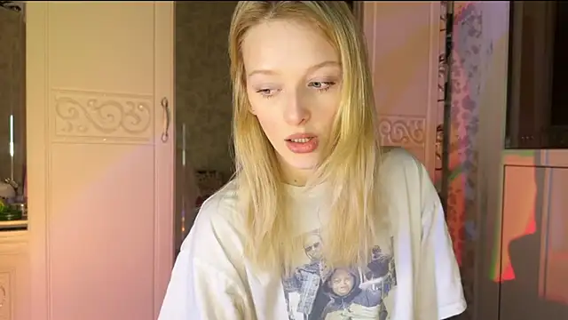 Evvie Summn1 online show from 03-02-25, 03:27