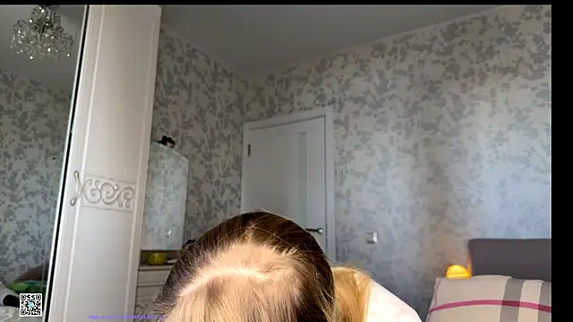 Evvie Summn1 online show from 10-05-25, 03:49