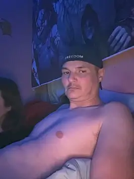 Snapshot of 023Longandjuicy chatting on 10-18-25, 11:27 023Longandjuicy online show from 10-18-25, 11:27