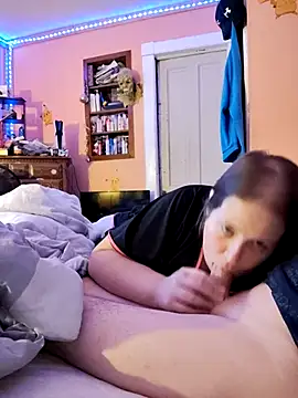 Snapshot of 023Longandjuicy chatting on 10-29-25, 05:20 023Longandjuicy online show from 10-29-25, 05:20