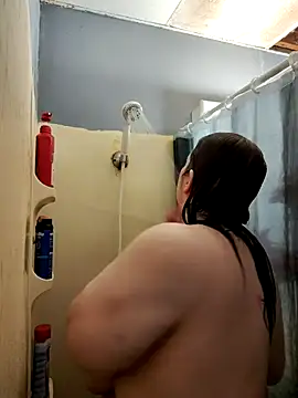 Snapshot of 023Longandjuicy chatting on 11-12-25, 11:47 023Longandjuicy online show from 11-12-25, 11:47