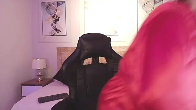 lyn adamns online show from 12-22-24, 02:38