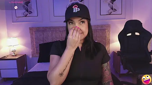 lyn adamns online show from 03-18-25, 06:59